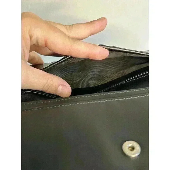 GUCCI Black Leather‎ Long Folded Wallet With Button Closure. Vintage, Classic - Picture 12 of 16